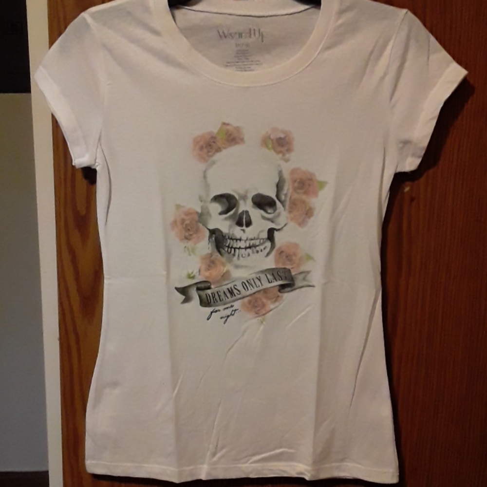 Skull dreams last for one night top M